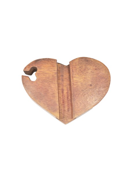 Schatzkiste "Herz" ca. 12 x 9 x 6 cm
Suarholz (dunkel)
Indonesien Artikel besteht aus 4 Teilen